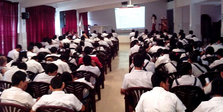 ESCOLARES DEL CNI Y DEL COLEGIO CÉSAR VALLEJO FUERON CAPACITADOS EN SISTEMAS DE INFORMACIÓN