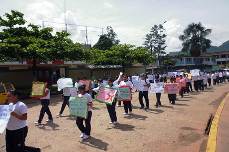 REALIZAN MARCHA DE SENSIBILIZACION SOBRE EL CAMBIO CLIMATICO 